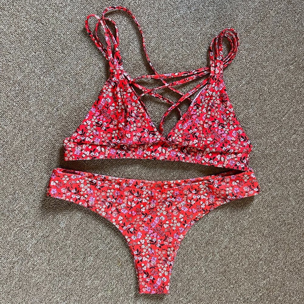 Kulani Kinis Zulu Bikini Triangle Cross Back Bikini Top and Cheeky Bottoms (L)